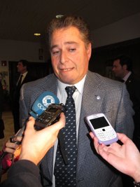 Baragaño dice que no será posible crear empleo sin que se facilite "ya" el crédito a las empresas