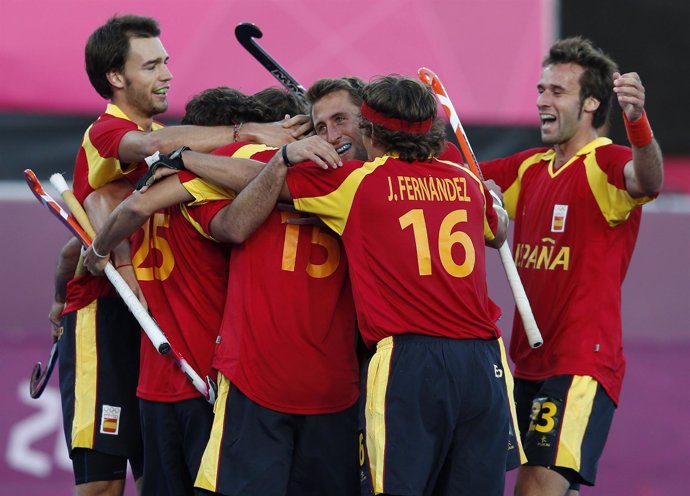 España gana a Sudáfrica en hockey hierba