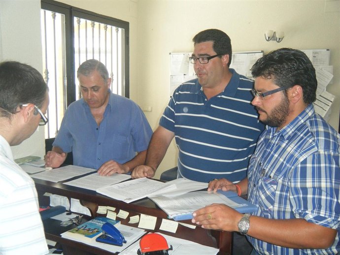 Arturo Alpresa, pide referéndum.