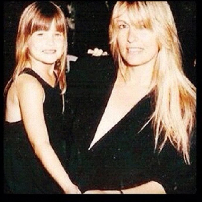 Bar Refaeli y su madre