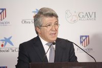 Fútbol.- Enrique Cerezo: "Yo no vivo del fútbol, el que vive del fútbol                  es Tebas, y muy bien"
