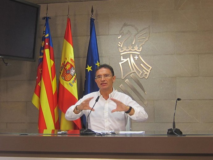 Castellano, En Rueda De Prensa