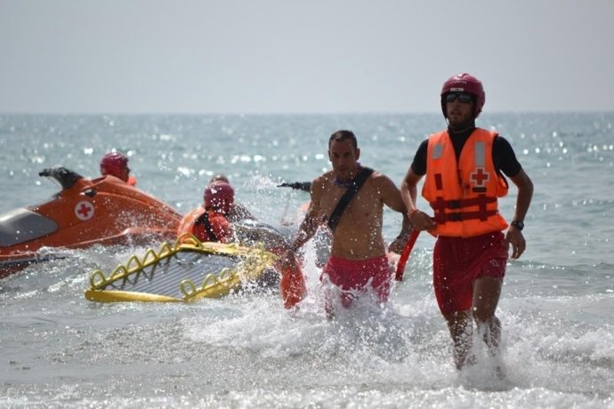 Salvamento De Cruz Roja En Benicàssim