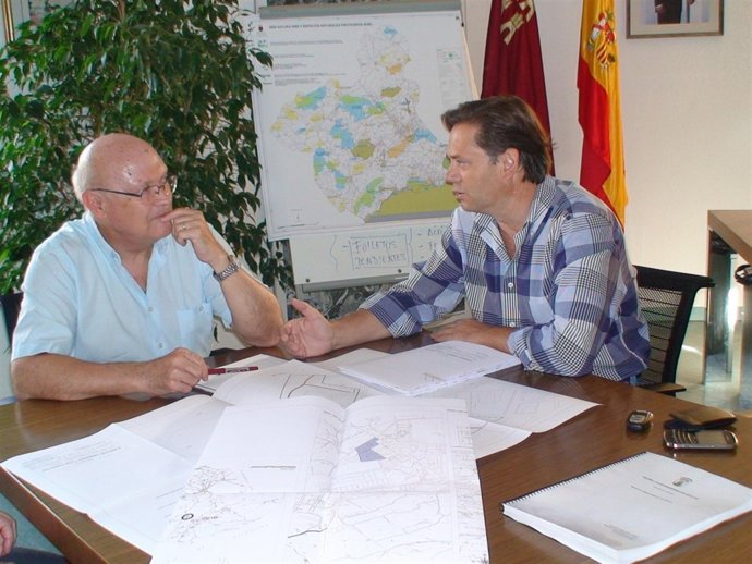 Pedro Chico y el director general de Medio Ambiente