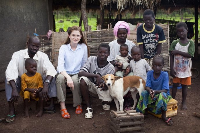 La actriz Bonnie Wright en Senegal