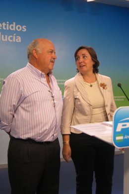 Jesús Aguirre y Ana María Corredera, hoy en rueda de prensa