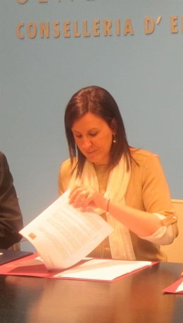 María José Catalá, Consellera De Educación