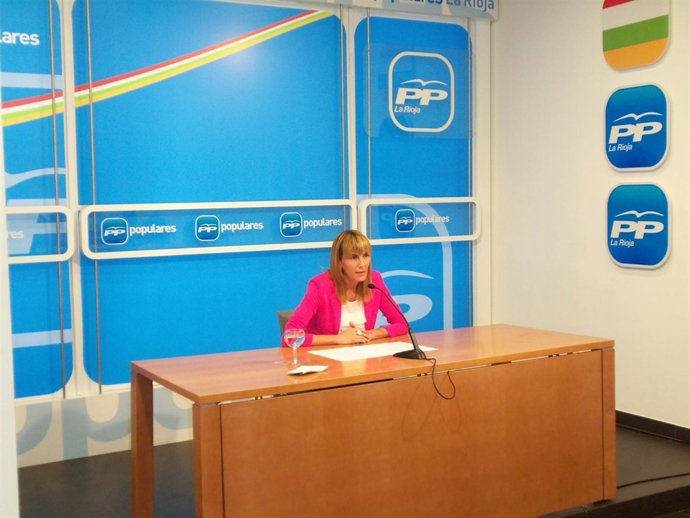 Ana Lourdes González senadora del PP