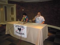 Etxerat denuncia que el "cepo engrasado" de la dispersión supone arriesgar la vida de familiares de presos