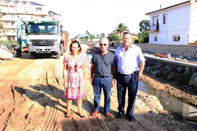 Visita de los alcaldes de Colindres y Laredo a las obras