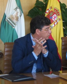 Diego Valderas, hoy ante los medios