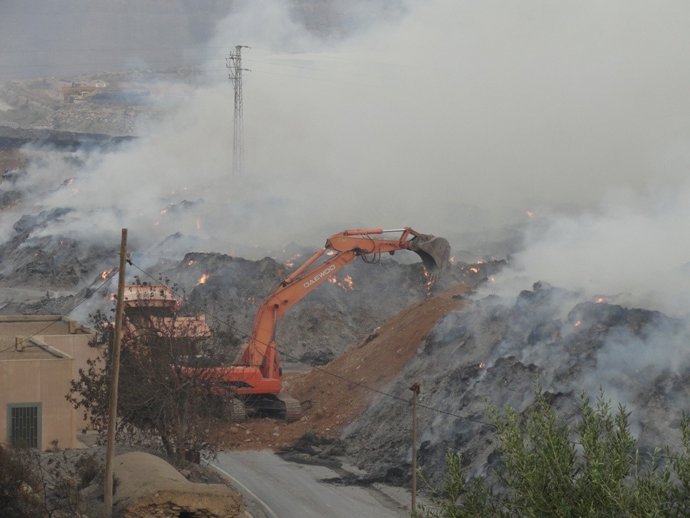 Incendio En La Planta De Albaida 