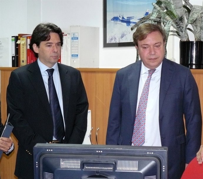 El Consejero Y El Alcalde De Getafe, Juan Soler, Esta Mañana En La Visita A La E