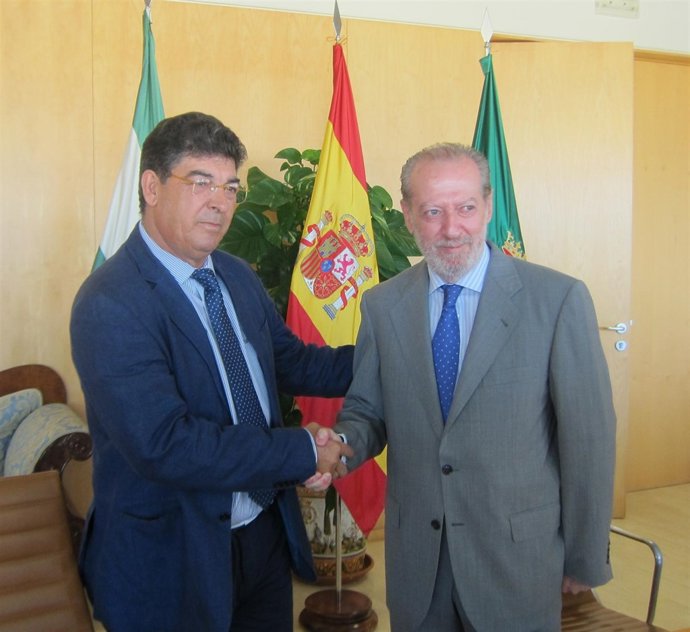 Diego Valderas y Fernando Rodríguez Villalobos firman hoy un convenio