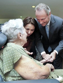 Alberto Fabra visita la Residencia y Centro de día El Catí