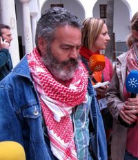 IU pide al ministro del Interior que no se comporte como "un sheriff del Oeste" ordenando detenciones "sin ton ni son"