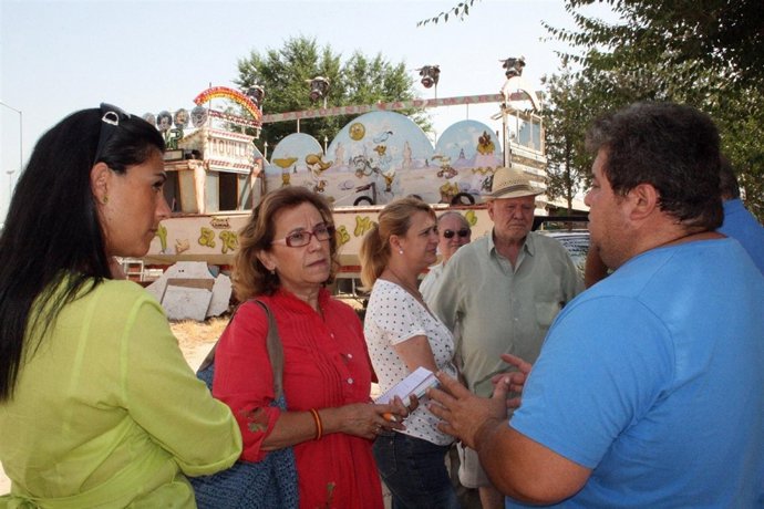 La Portavoz Del PP Alcalareño Visita A Los Afectados Del Camping Los Naranjos