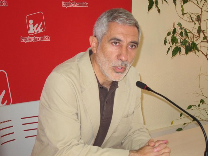 Gaspar Llamzares.