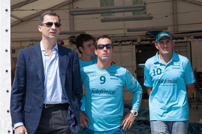Don Felipe Con Iker Martinez Y Xabi Fernandez Team Telefonica
