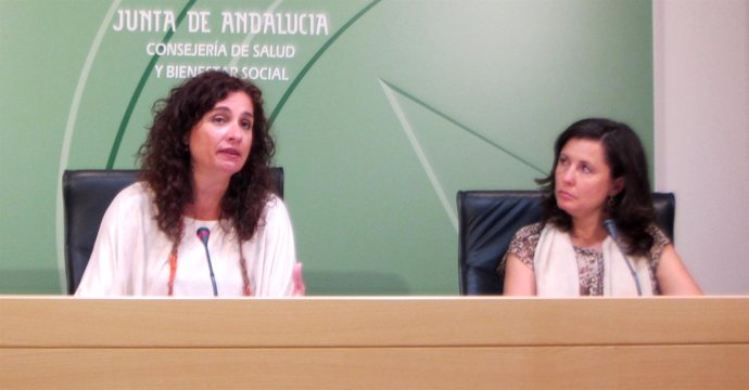 Consejera De Salud, María Jesús Montero, Y Directora Terapias Avanzadas