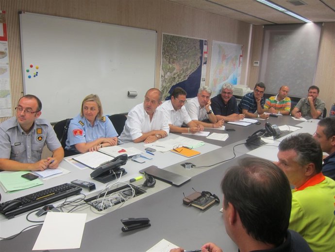 Sergi Delgado (Protecció Civil) Anna Martín (jefa Bombers) conseller Felip Puig