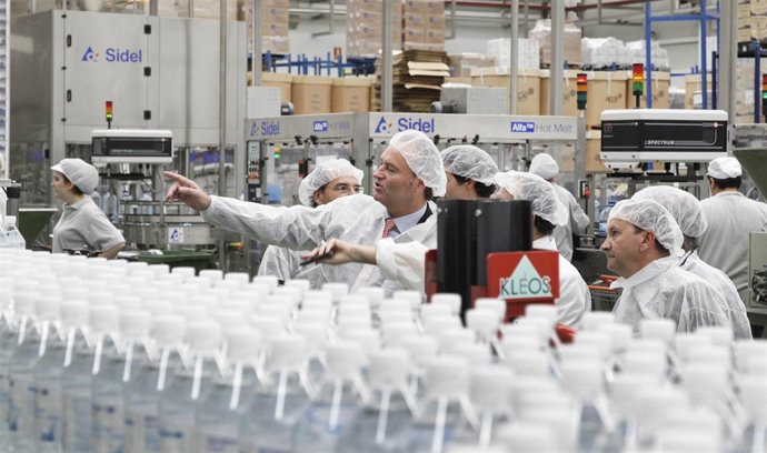 Fabra Visita La Embotelladora Siete Valles Del Grupo Pascual 