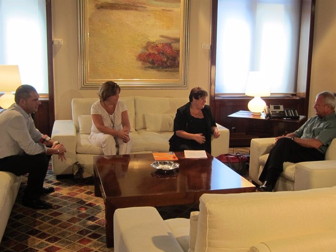 El presidente Valcárcel se reúne con los representantes de Famdif-Cocemfe