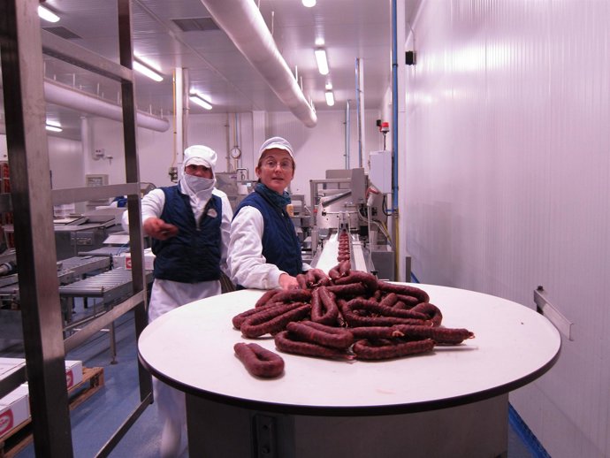 Trabajadores empresa cárnica