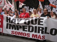 Los sindicatos se concentran "más cabreados" frente al Ministerio de Economía por las declaraciones de Manglano