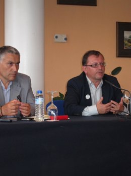 Manuel Orviz Y Jesús Iglesias (IU) En Rueda De Prensa