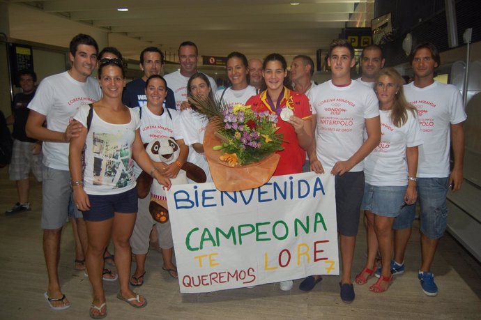Recibimiento en Sevilla a la subcampeopna olímpica de waterpolo Lorena Miranda