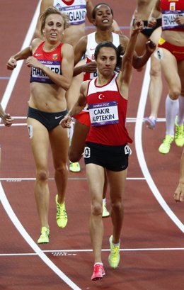 La turca Asli Cakir, campeona olímpica en 1.500