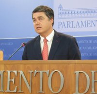 PP-A espera que Fernández acuda a la comisión de los ERE para "colaborar al 100%" en esclarecer los hechos