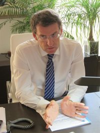 Feijóo ve factible recortar diputados por trámite de urgencia y propone bajar sobre un 25% las subvenciones a partidos