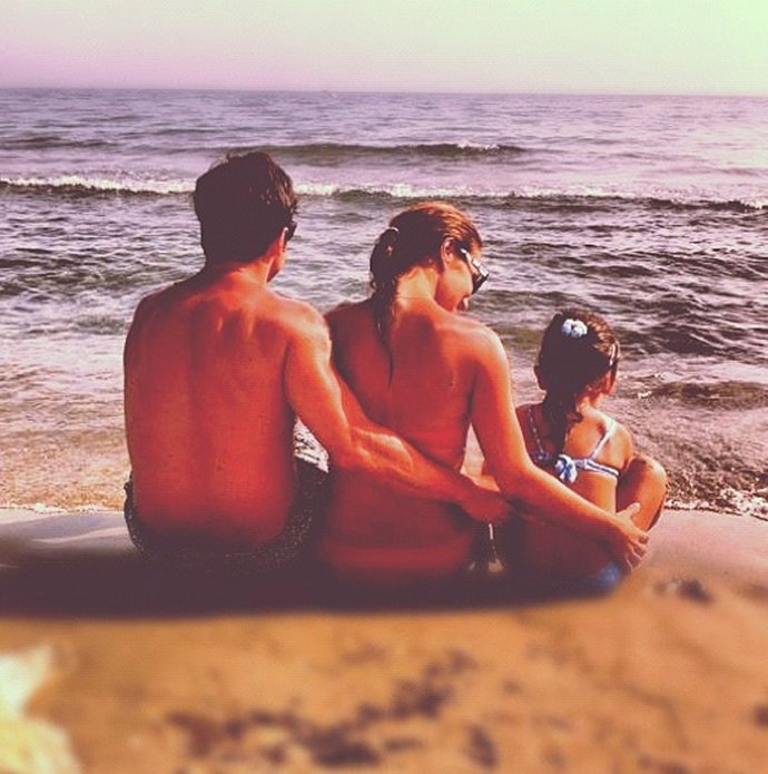 David Bustamante, Paula Echevarría y Daniela en la playa 