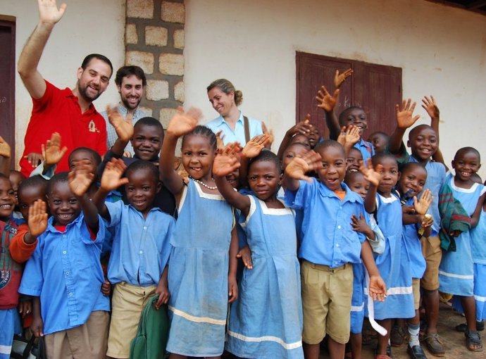 La CAI aporta 26.000 euros a una escuela de los escolapios en Camerún