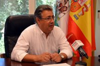 Zoido aplaude la decisión de Rajoy de prorrogar los 400 euros, que demuestra que está "al lado de los más necesitados"