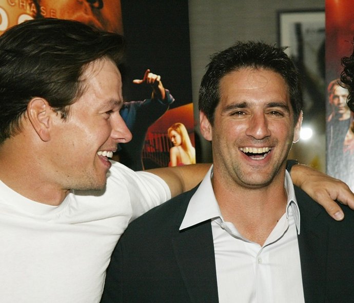 Mark Wahlberg y Stephen Levinson 