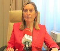 Ana Pastor ve a Feijóo un "ejemplo" de austeridad que también fue "capaz" de "mejorar" las políticas sociales