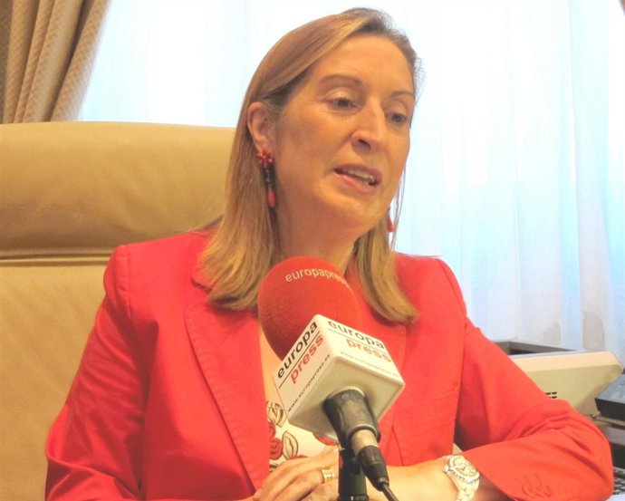 Ministra De Fomento, Ana Pastor