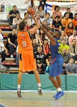 FUENLABRADA-FC BARCELONA REGAL (Javier Vega Y Pete Mickeal)