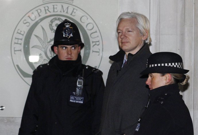 Julian Assange, Fundador Del Portal Wikileaks