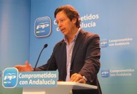 El PP considera "irresponsable" que cinco comunidades sigan atendiendo a inmigrantes irregulares si no tienen recursos