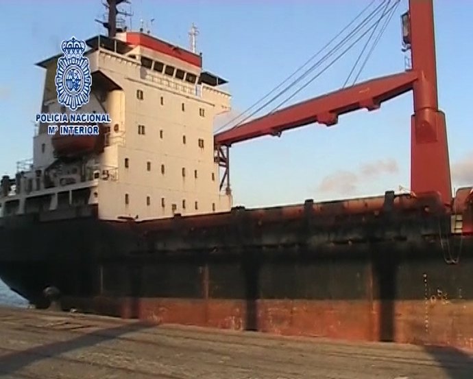 Interceptan en Cádiz un barco con  3.000 kilos de cocaína