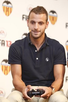 Roberto Soldado echándose un vicio