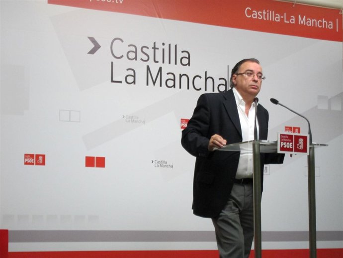 Mora en rueda de prensa