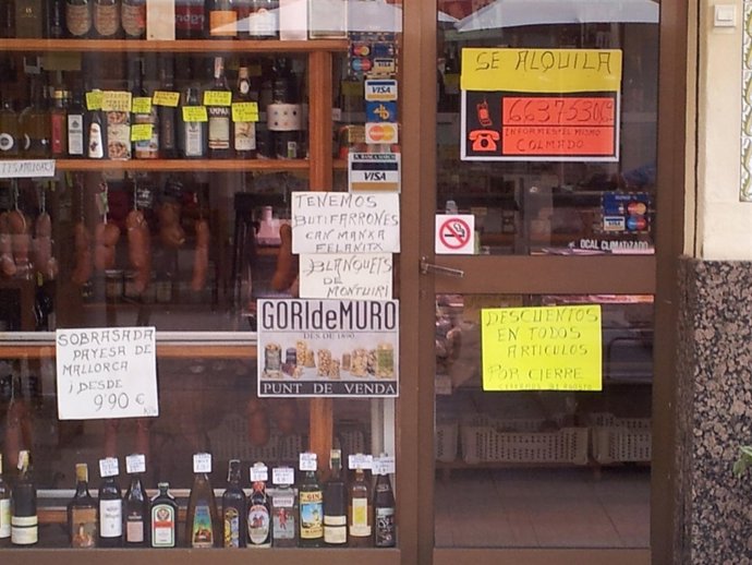 Una Tienda De Palma De Liquidación Por Cierre 