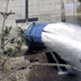 Tubería con salida de agua