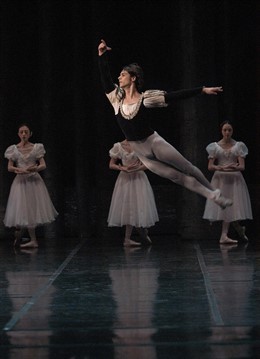 El Bailarín Yebra En Un Momento De La Actuación 