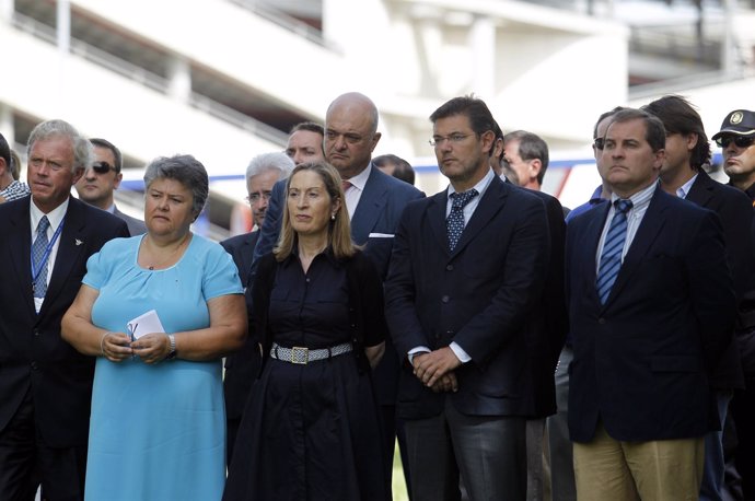 Pastor asiste al homenaje a las víctimas del accidente de Spanair